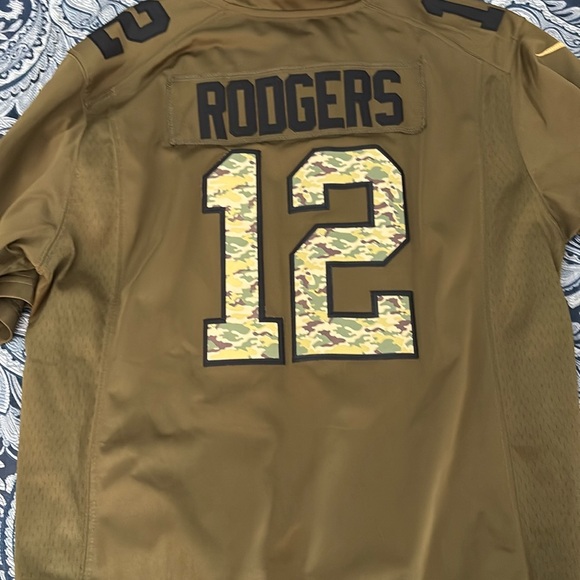 PACKERS Salute to Service Jersey - Picture 2 of 4